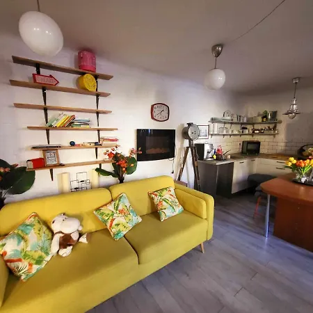 Cosy Apartman By The Castle *